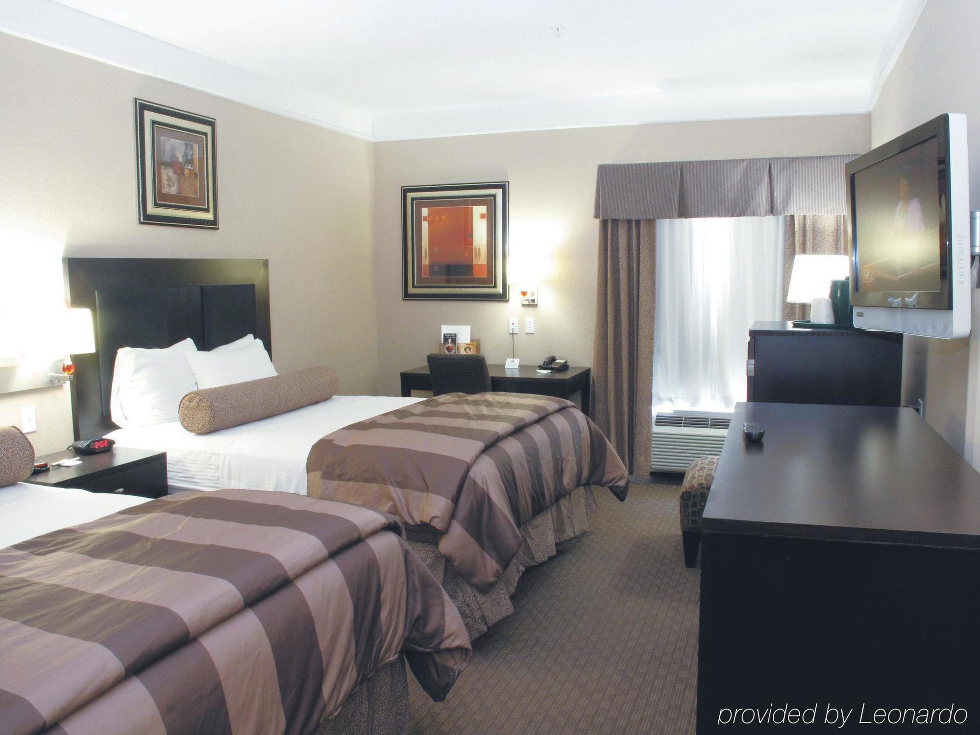 La Quinta By Wyndham Pearland Hotel Exterior photo